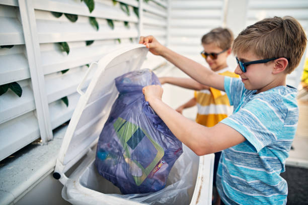 Best Construction Debris Removal  in Overland Park, KS